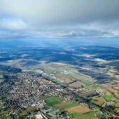 Flugwegposition um 12:13:40: Aufgenommen in der Nähe von Gemeinde Loipersdorf bei Fürstenfeld, Österreich in 1235 Meter